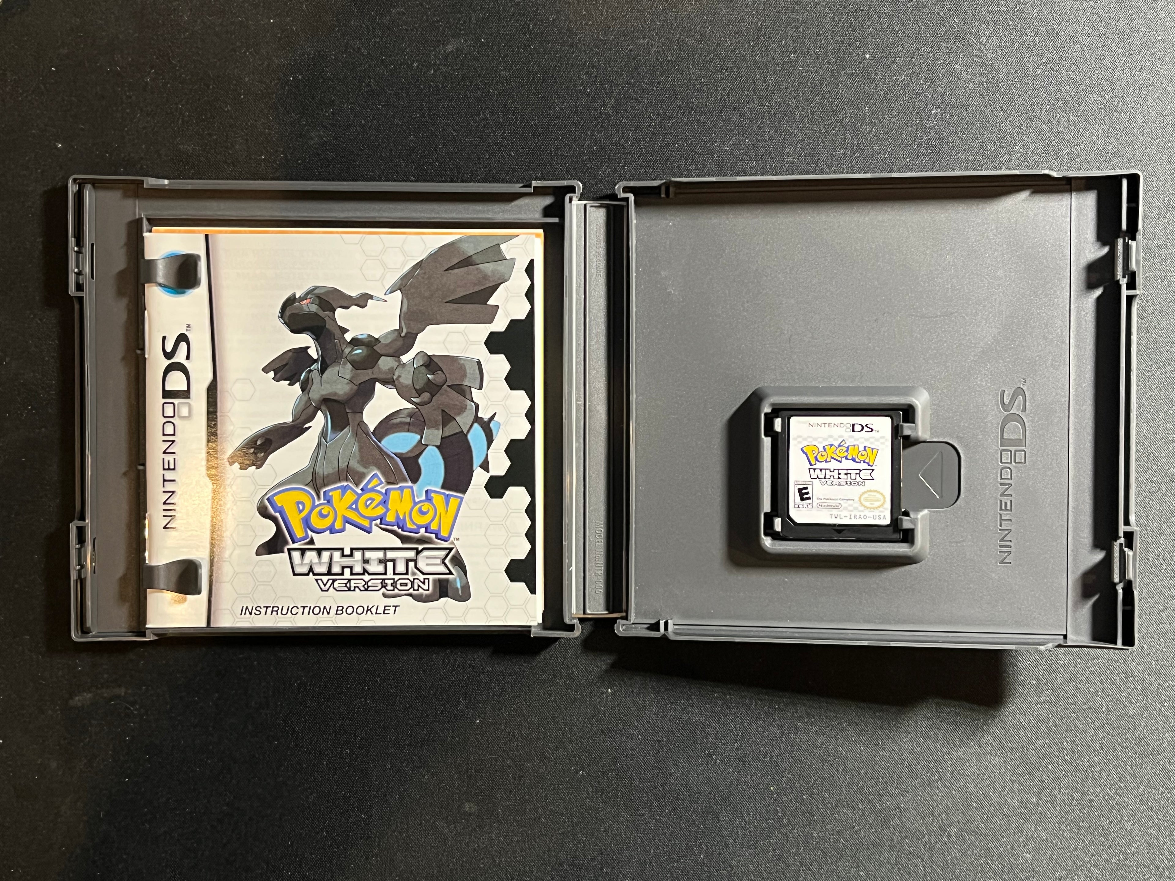 Pokemon White Version DS CIB